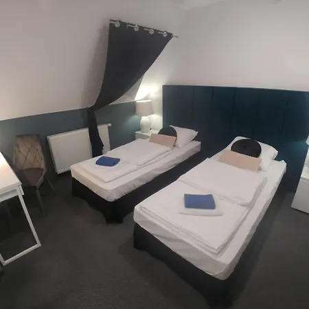 Augustyniak オストロウェンカ